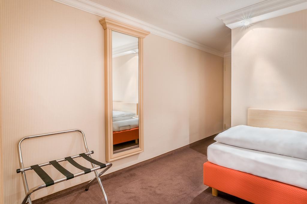 Hotel Kaiserworth Гослар Екстер'єр фото