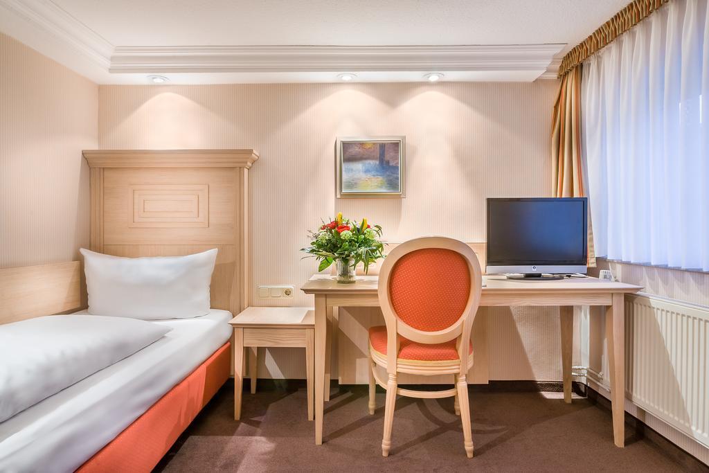 Hotel Kaiserworth Гослар Екстер'єр фото